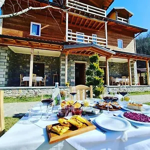 Gasthof Bujtina Dini, Rubik