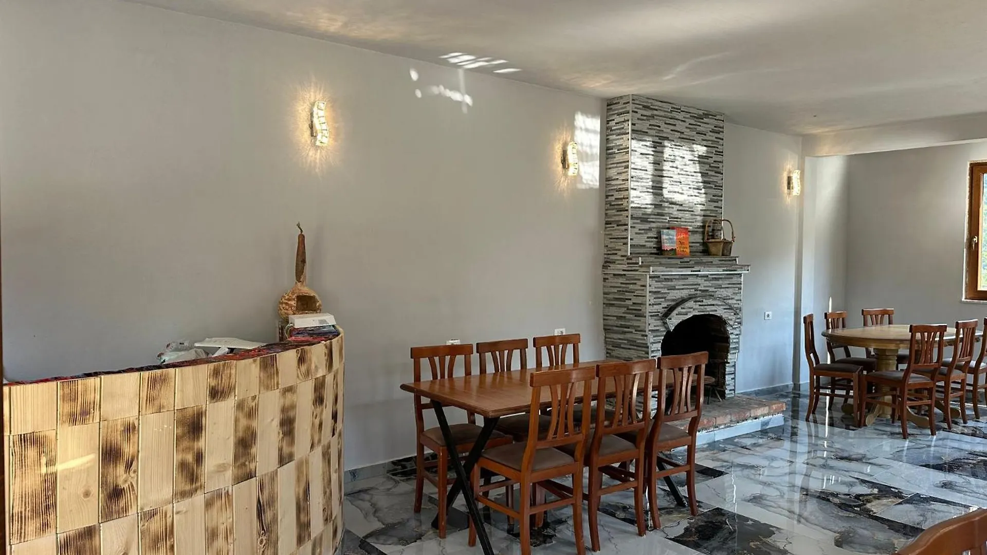 Guest House Kukaj Valbone 0*,  Albania