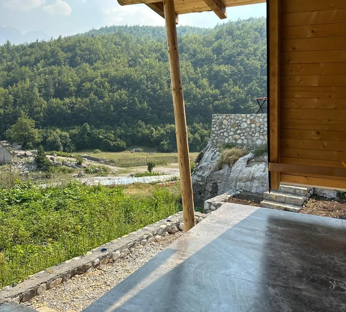 Guest House Kukaj Valbone 0*,